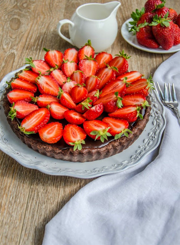 tarta cu ciocolata si capsuni